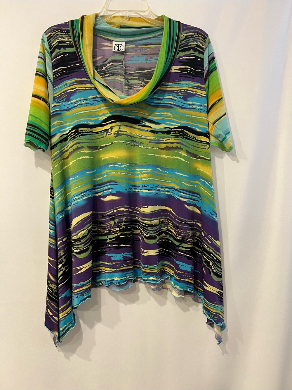 CTC Women’s Vibrant Top Size M Short Sleeves